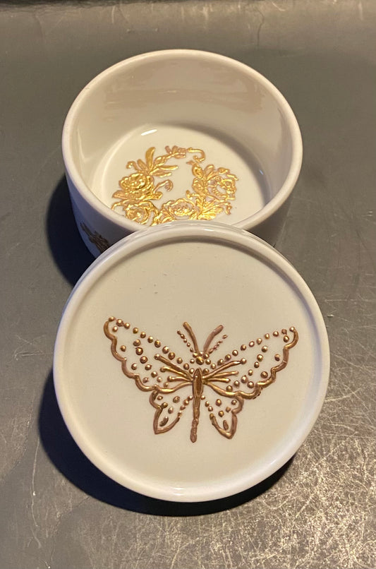 Porcelain Lidded Box